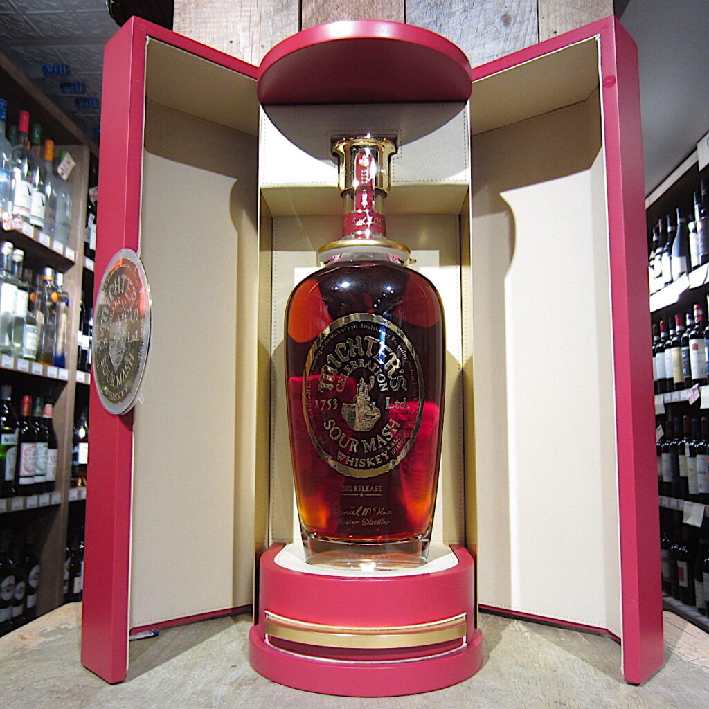 Michters Sour Mash Whiskey Celebration gift box Michters Sour Mash Whiskey Celebration gift box