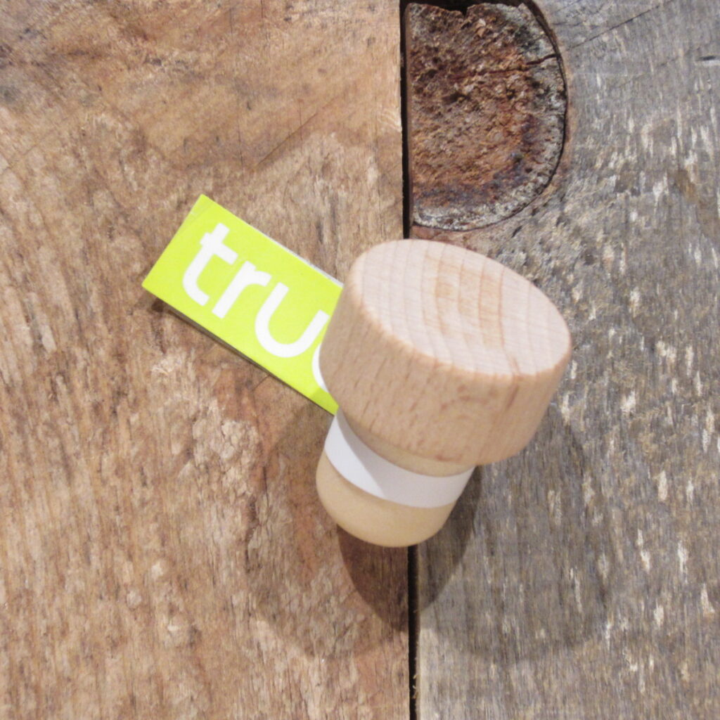 WOODY WINE CORK BOTTLE STOPPERS