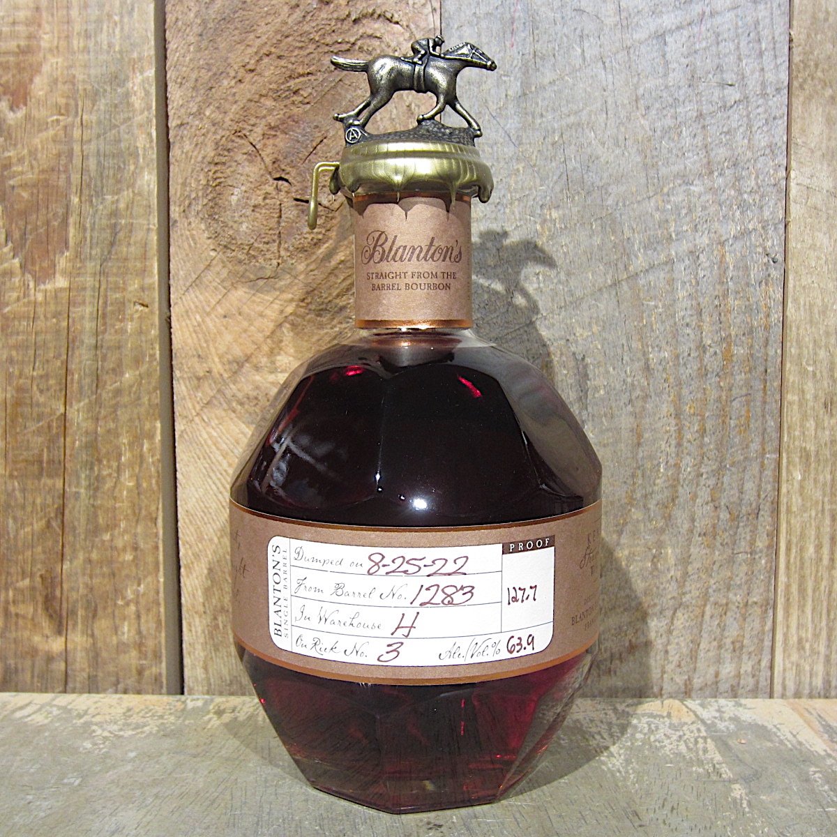 ウイスキー Blanton's STRAIGHT FROMTHEBARREL BOURBON Blanton's Straight From The Barrel Bourbon 700ml